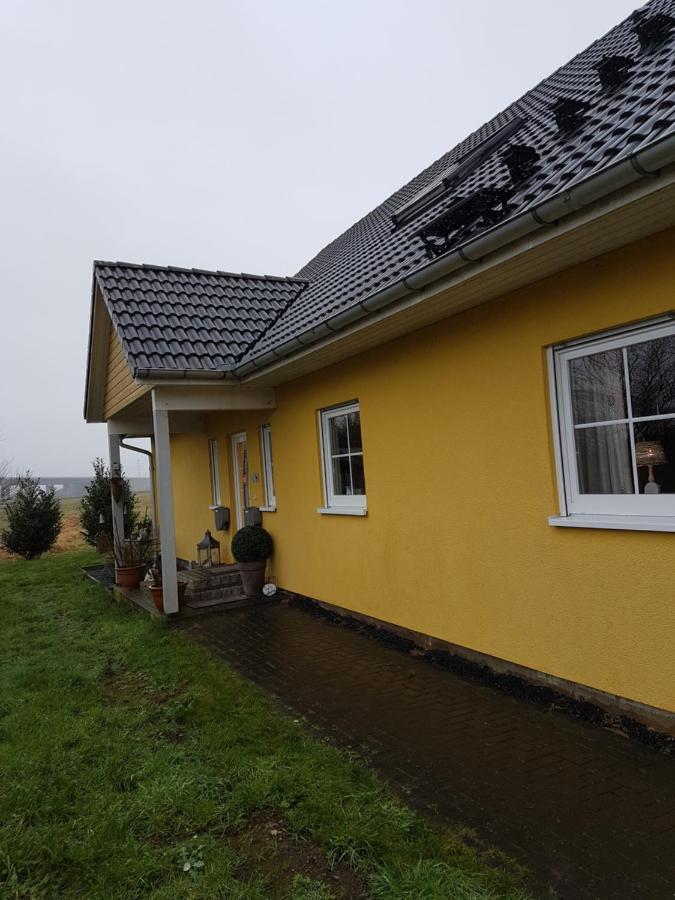 Grosse Ferienwohnung Heiligenstedten Bagian luar foto